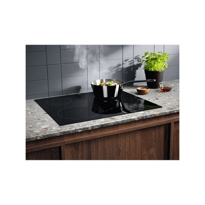 Варильна поверхня Electrolux - EIB60420CK