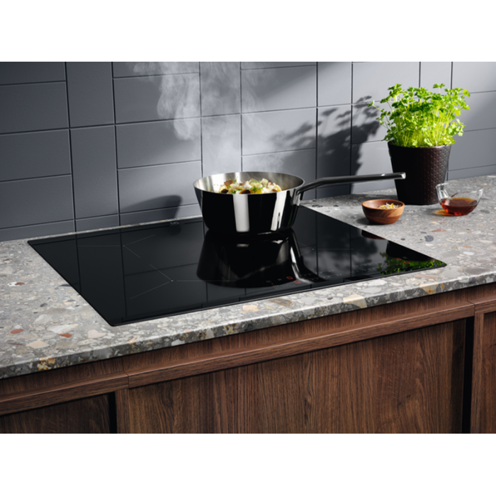 Варильна поверхня Electrolux - EIT 61443 B