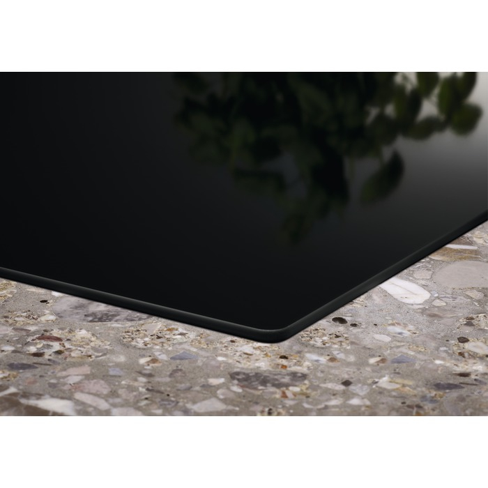 Варильна поверхня Electrolux - LIT30230C